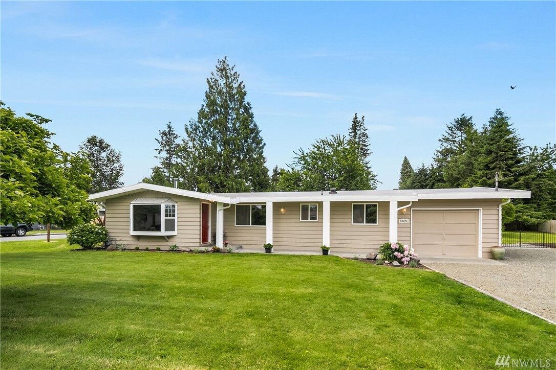 Property Photo: 33423 SE 44th Place WA 98024
