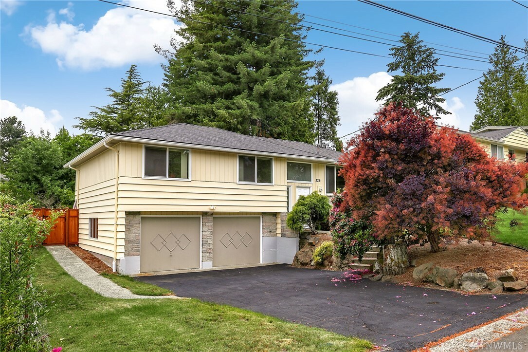 Property Photo:  326 NE 161st St  WA 98155 