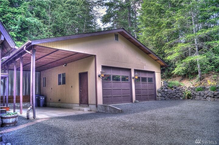 Property Photo:  1161 E Saint Andrews Dr N  WA 98584 
