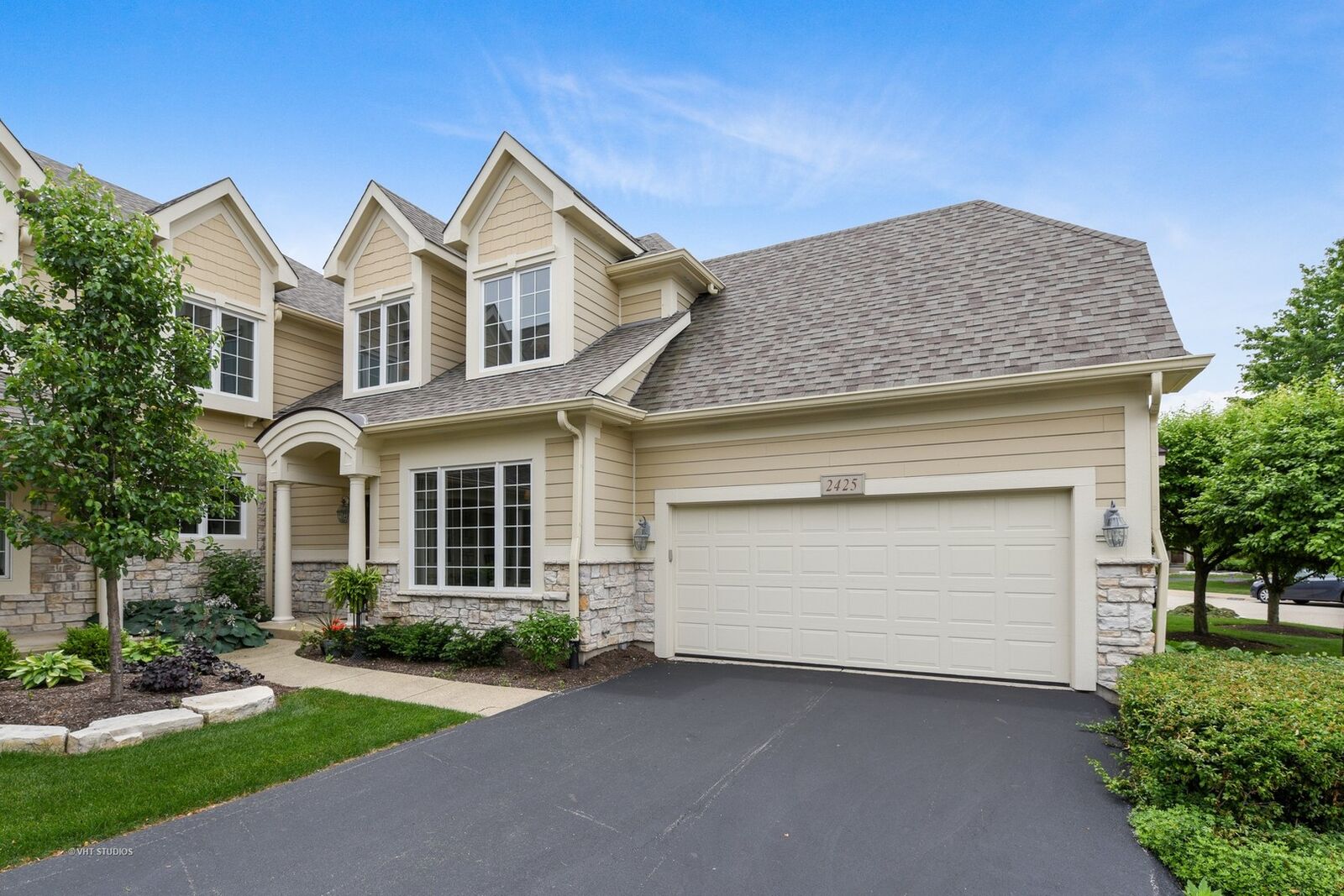 Property Photo:  2425 Ridgewood Court  IL 60502 