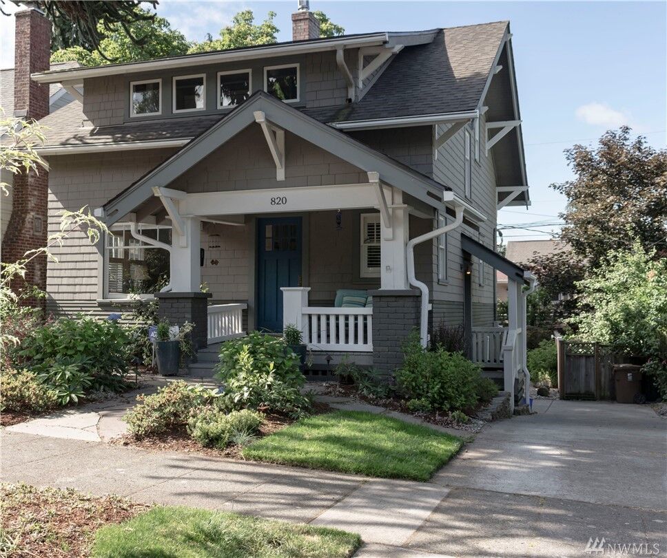 Property Photo:  820 N Ainsworth Ave  WA 98403 