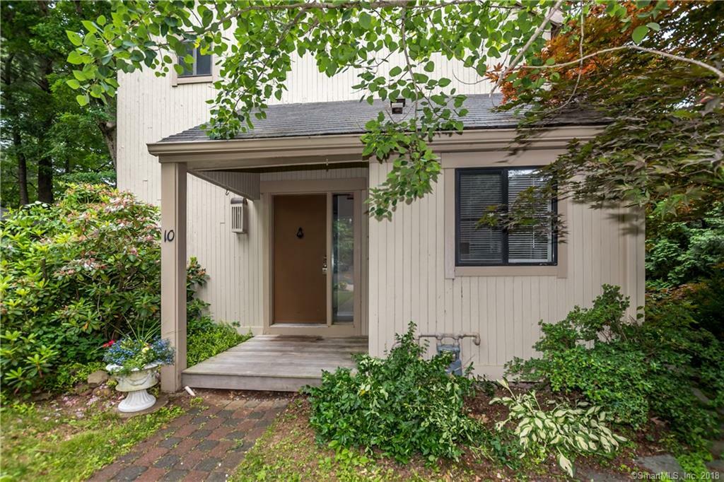 Property Photo: 10 Laurel Lane 10 CT 06001