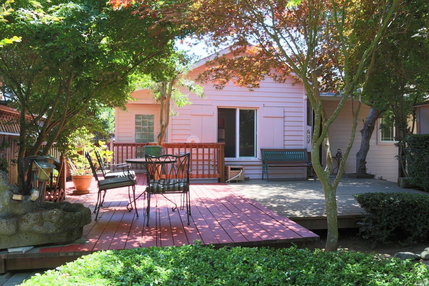 Property Photo:  407 Spruce Street  CA 94941 