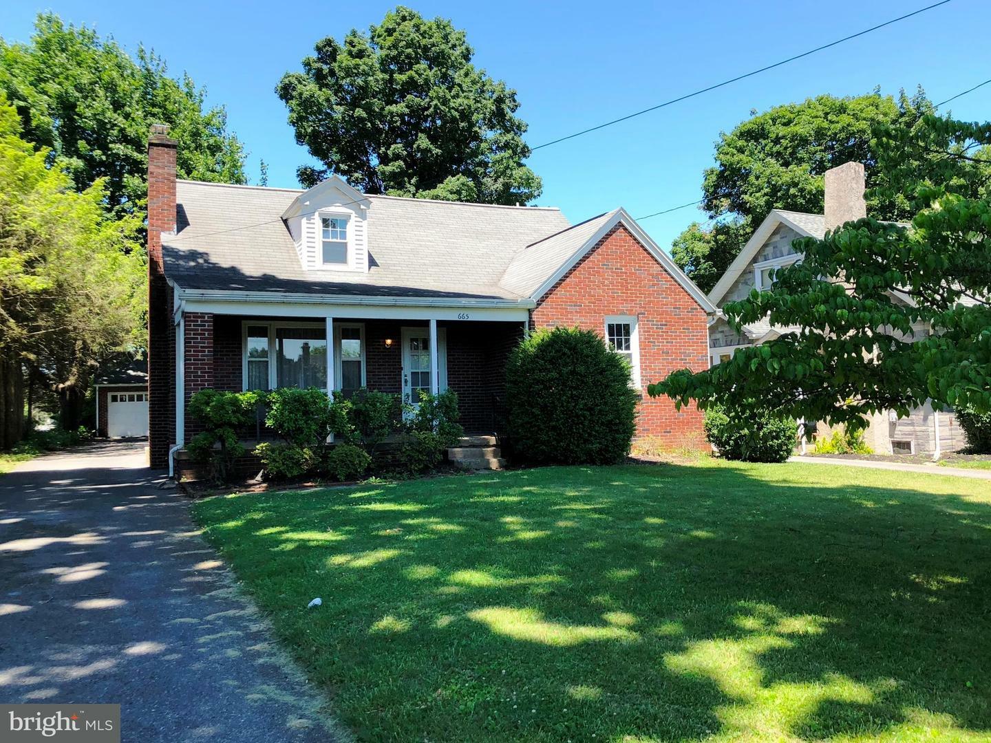Property Photo: 665 Juliette Avenue PA 17601