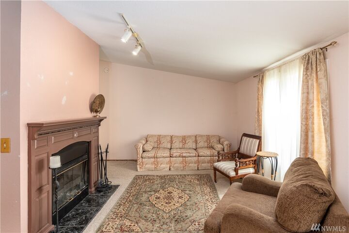 Property Photo:  700 N Reed St 23  WA 98284 