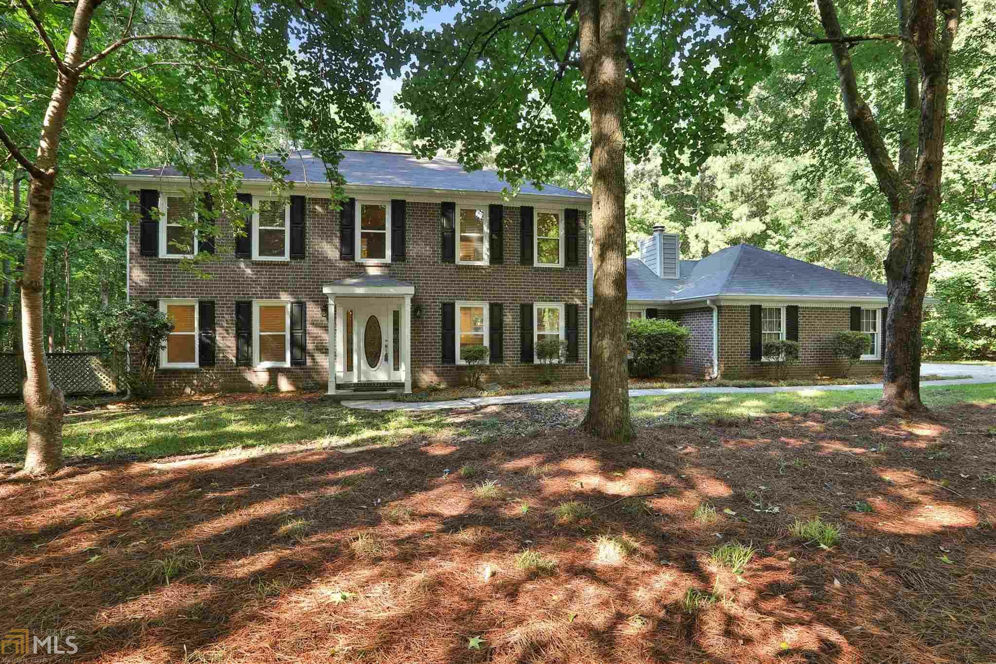 Property Photo: 306 Sawmill Trace GA 30269