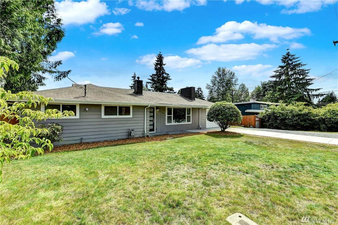 Property Photo:  314 216th St SW  WA 98021 