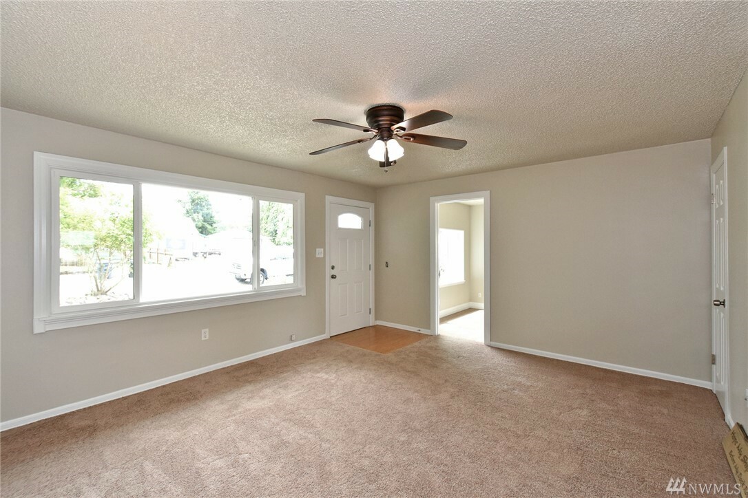 Property Photo: 711 114th St S WA 98444