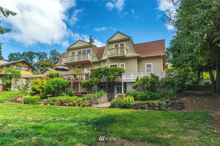 Property Photo:  82 NE North Street  WA 98532 