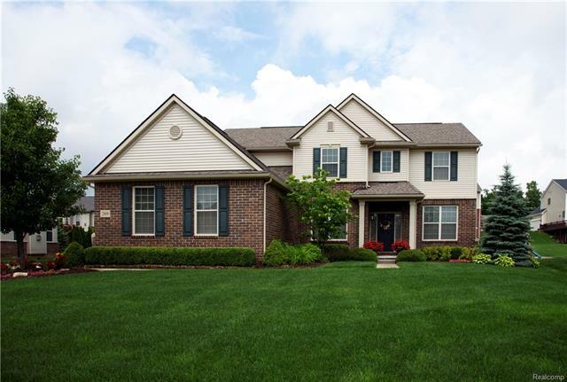 Property Photo:  269 Wynstone N Circle  MI 48363 