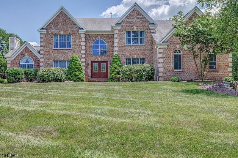 Property Photo: 11 Kingsbrook Ct NJ 07945