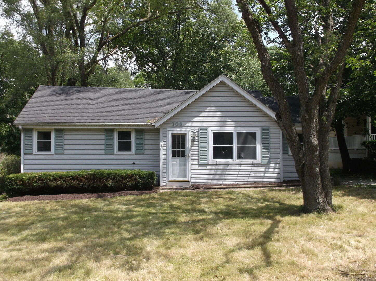Property Photo:  306 Oakleaf Road  IL 60156 