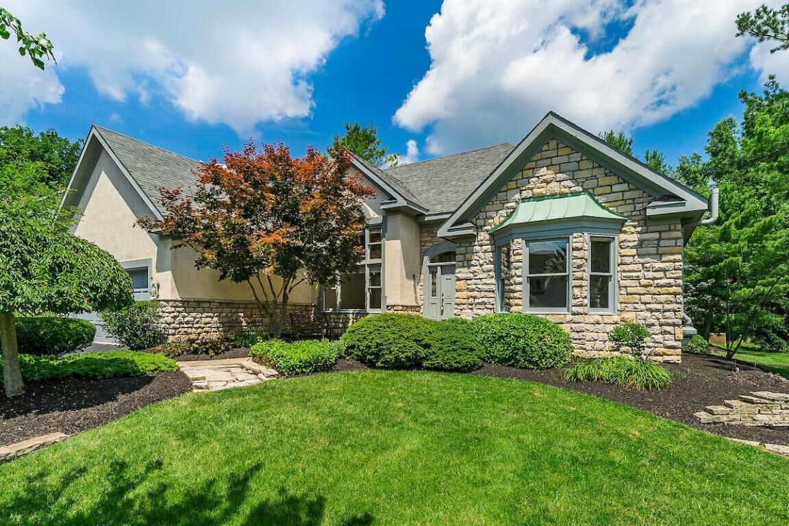 Property Photo: 5680 Loch Broom Circle OH 43017