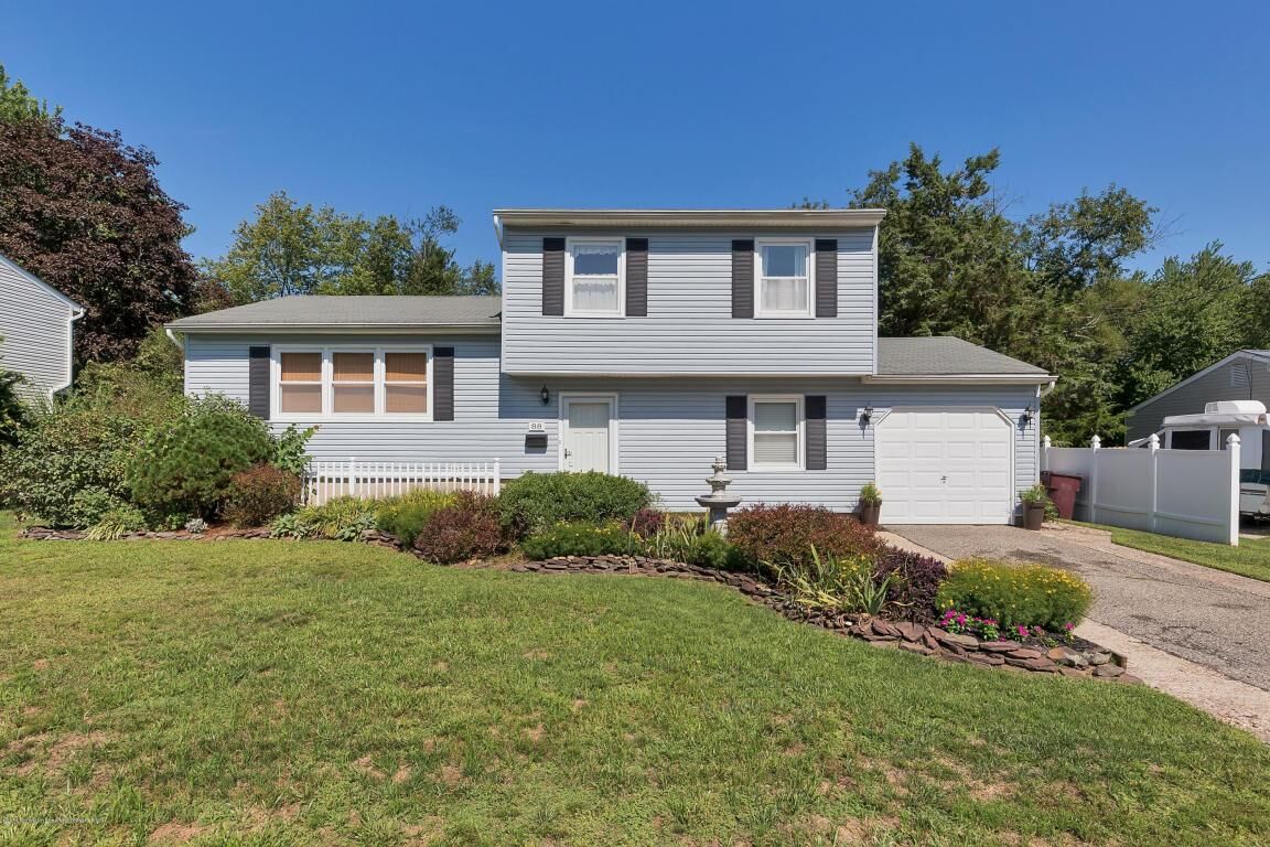 Property Photo:  88 Pheasant Drive  NJ 08721 