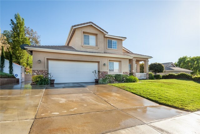 Property Photo:  41117 Promenade Chardonnay  CA 92591 