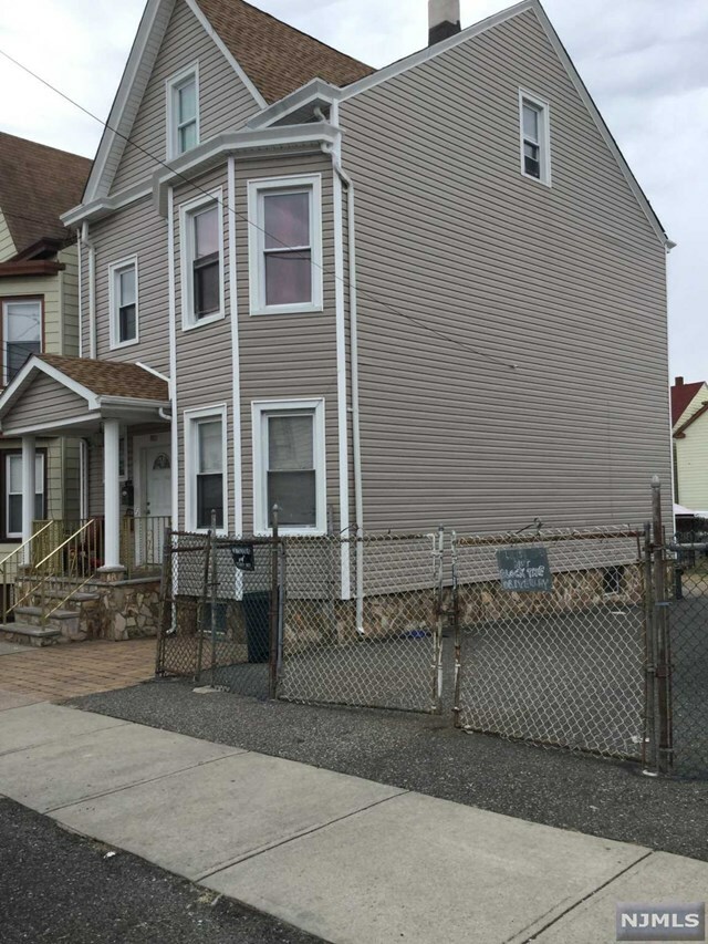 Property Photo:  1090-1092 East 24th Street  NJ 07513 