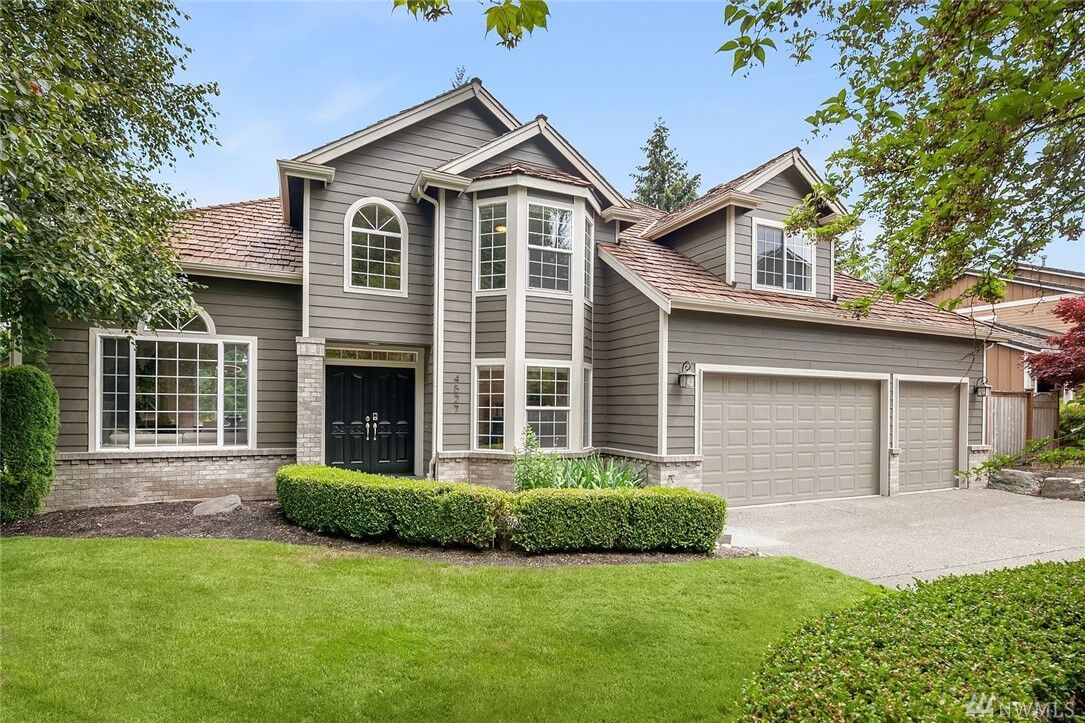 Property Photo:  4527 Country Club Dr NE  WA 98422 