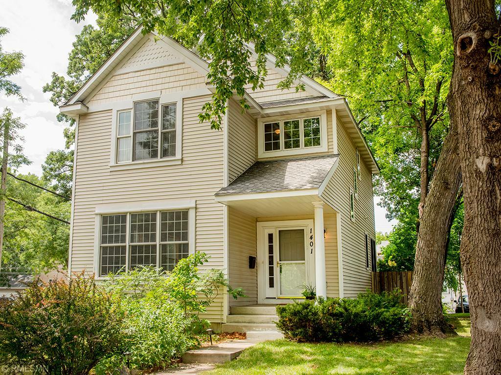 Property Photo:  1401 Girard Avenue N  MN 55411 