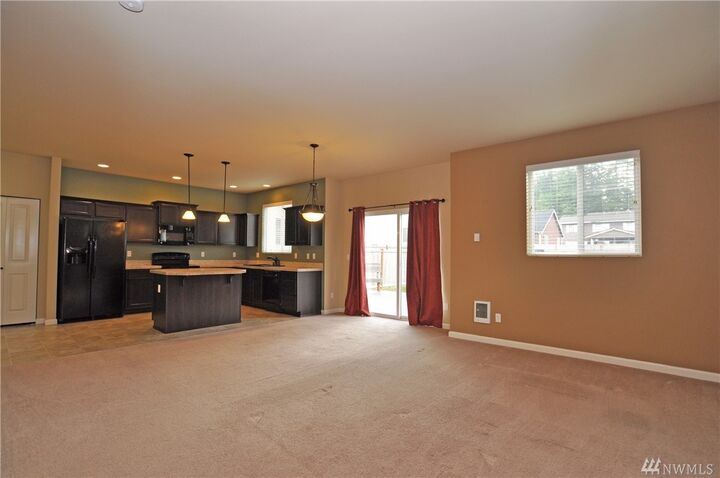 Property Photo: 9620 203rd St E WA 98338