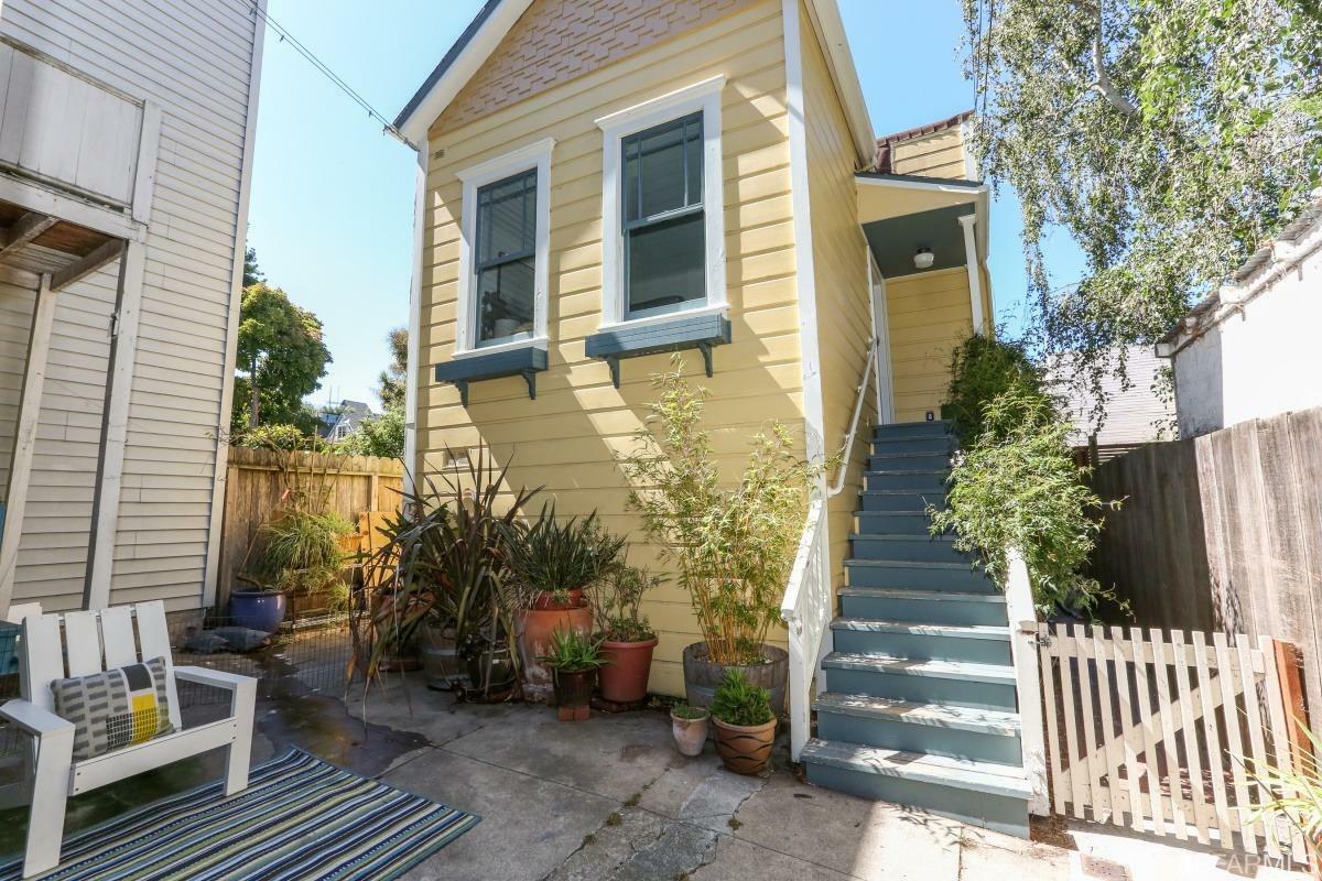 Property Photo:  210 1/2 Valley Street  CA 94131 