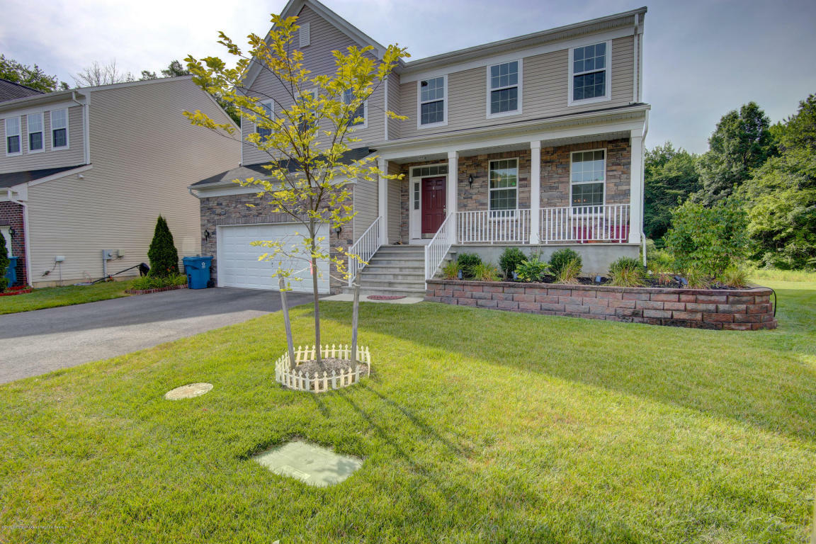 Property Photo:  4 Monticello Avenue  NJ 08831 