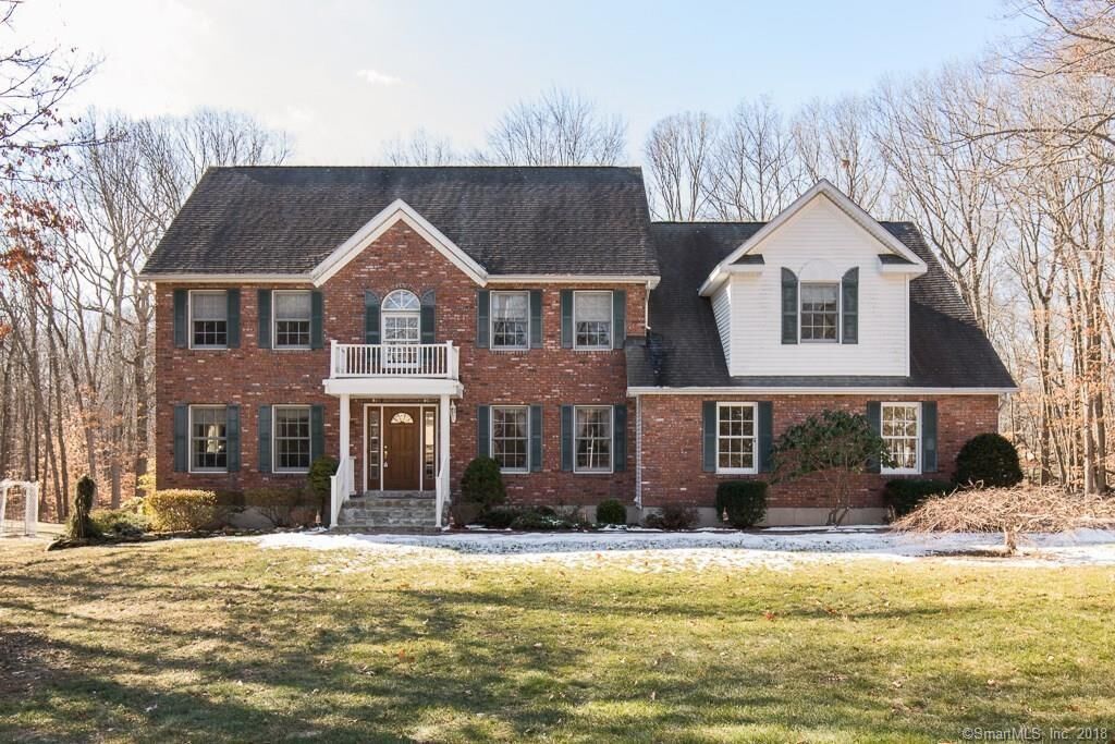 Property Photo:  24 Old Farm Road  CT 06525 