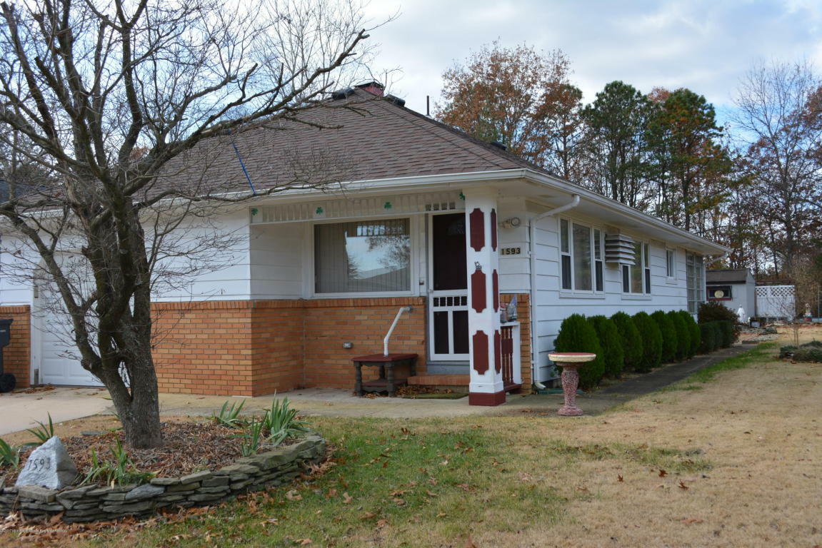 Property Photo:  1593 Mount Everest Lane  NJ 08753 