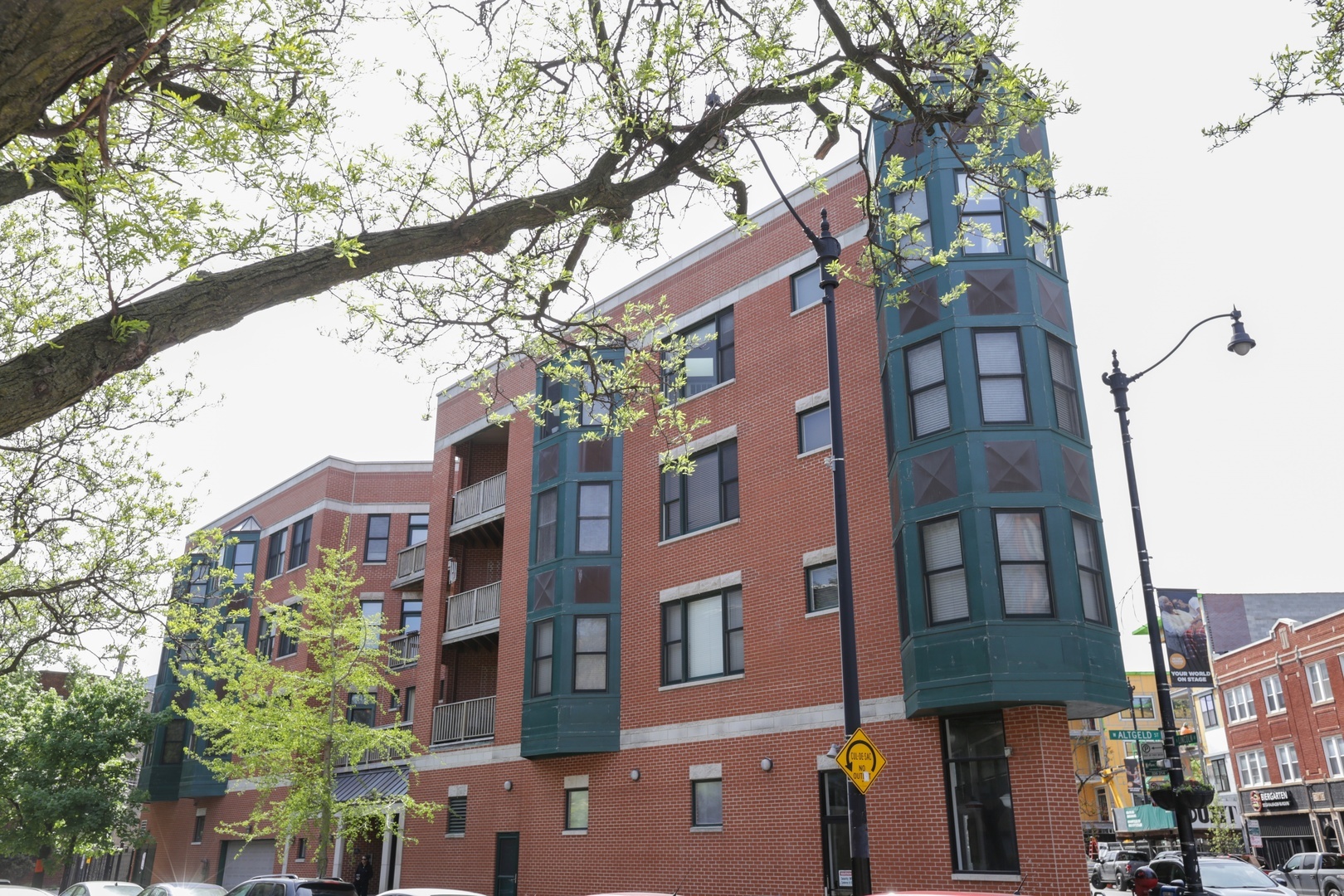 Property Photo: 845 Altgeld Street 3C IL 60614