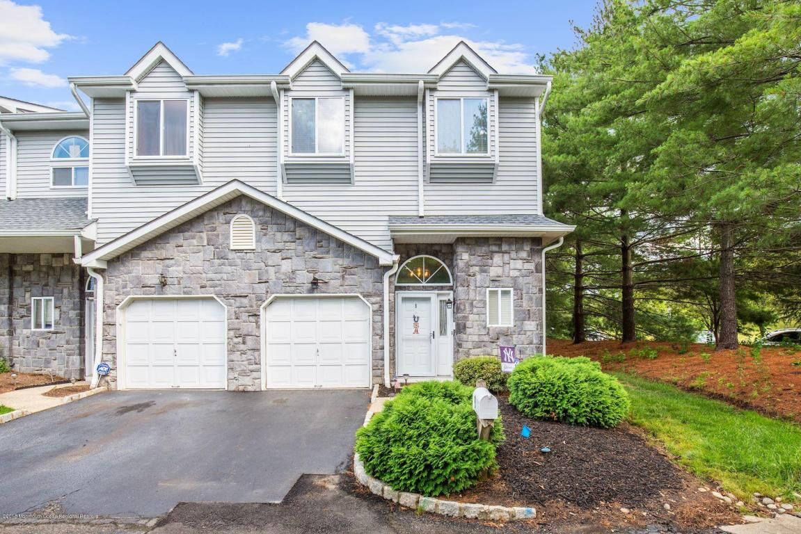 Property Photo:  8 Daleron Place  NJ 08879 