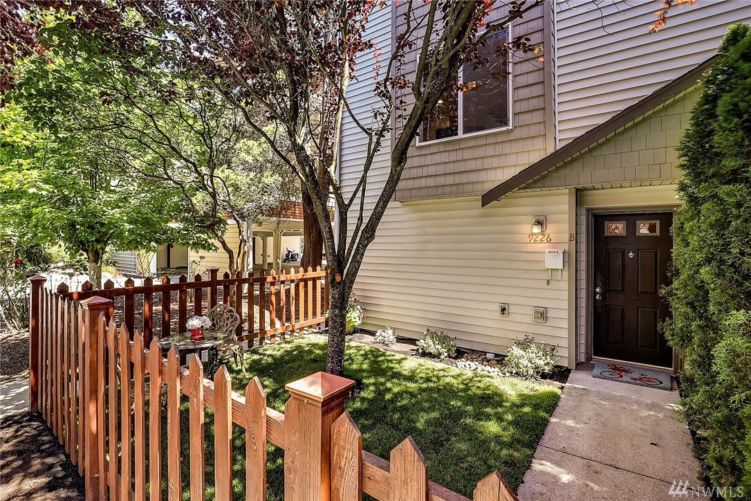 Property Photo:  9226 Ashworth Avenue N B  WA 98103 