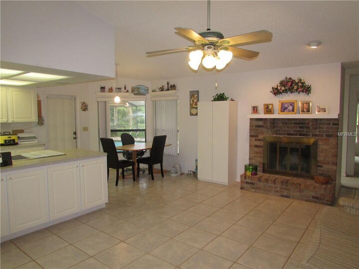 Property Photo:  4718 Windflower Circle  FL 33624 