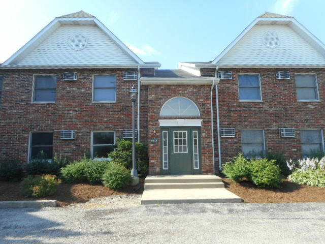 Property Photo: 4409 West Shamrock Lane 1A IL 60050