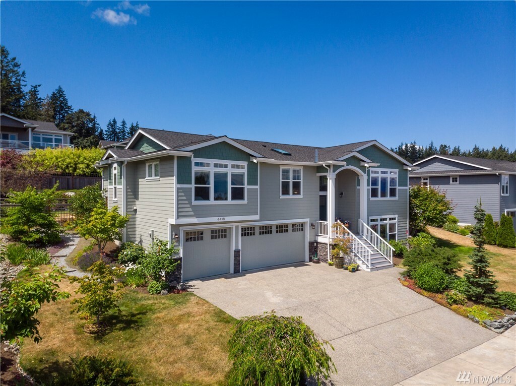 Property Photo:  4418 Orchard Ave  WA 98221 