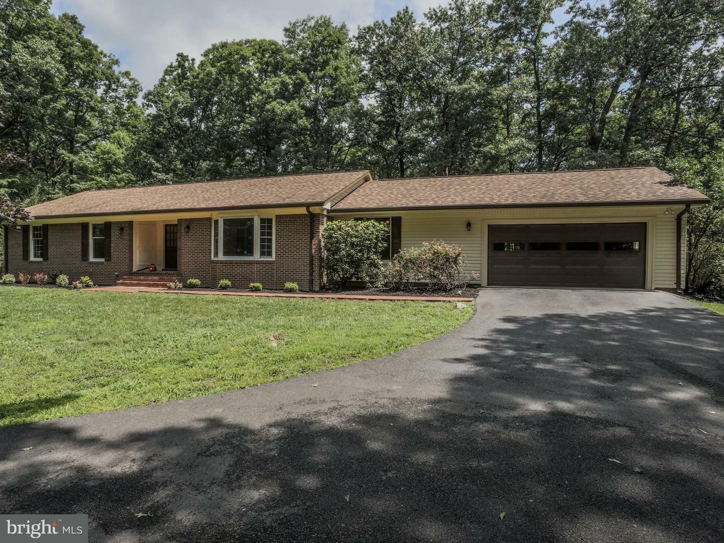 Property Photo:  422 Mineral Springs Drive  VA 22630 