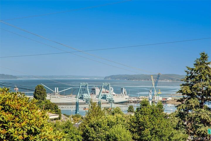 5 bed Everett home for sale 904 34th Street, Everett, WA 98201