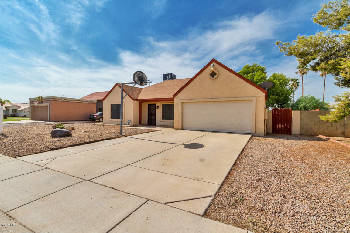 Property Photo:  6909 W Laurel Lane  AZ 85345 