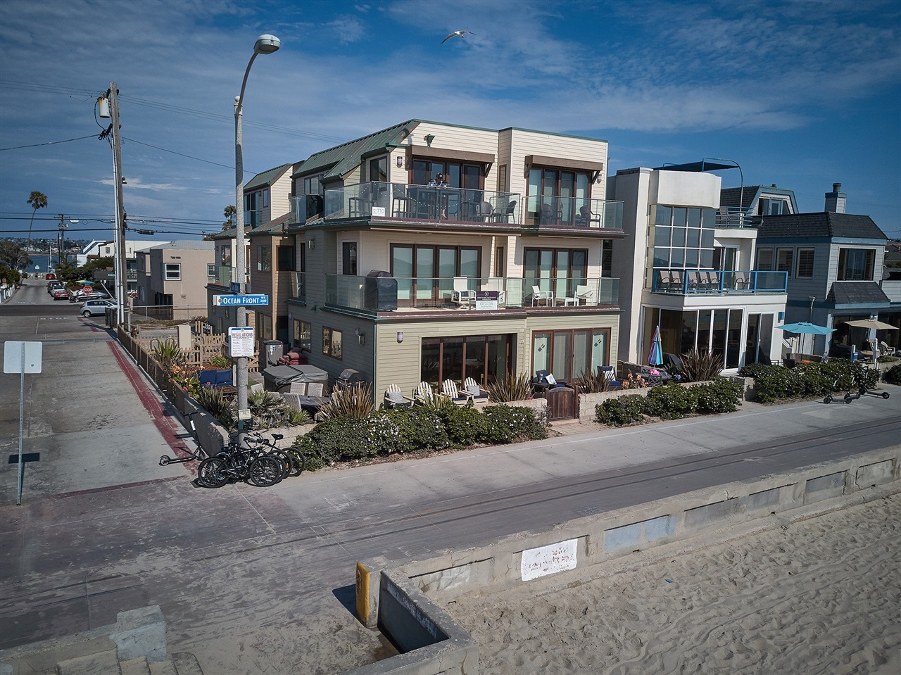 Property Photo:  3593 Ocean Front Walk  CA 92109 