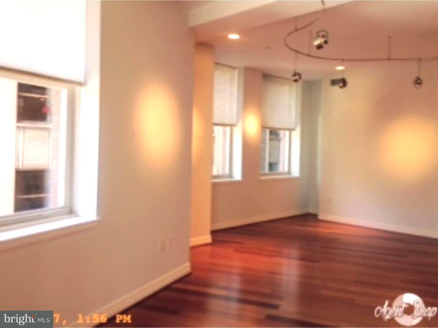 Property Photo:  1600-18 Arch Street 918  PA 19103 