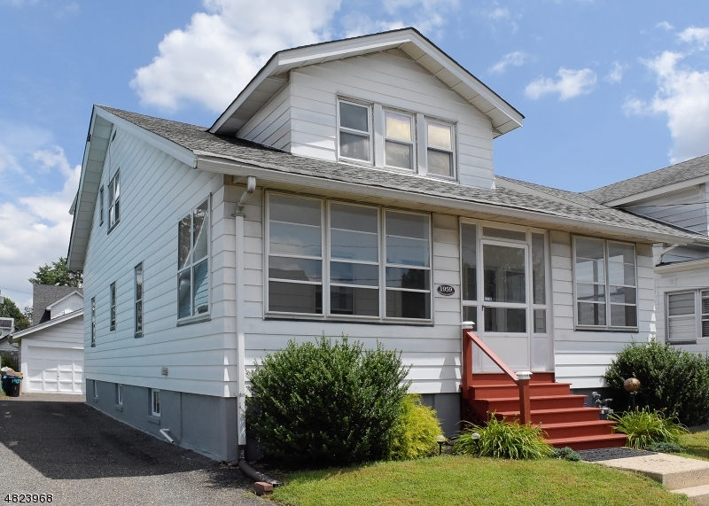 Property Photo: 1959 Ostwood Ter NJ 07083
