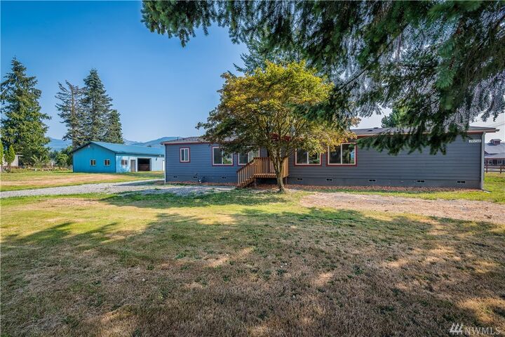 Property Photo: 24756 Chase Rd WA 98284