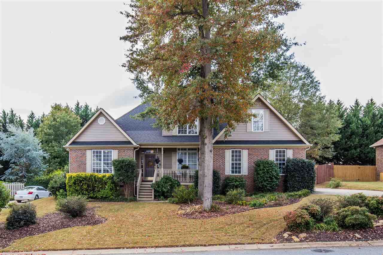 Property Photo:  206 Meadow Oak Court  SC 29650