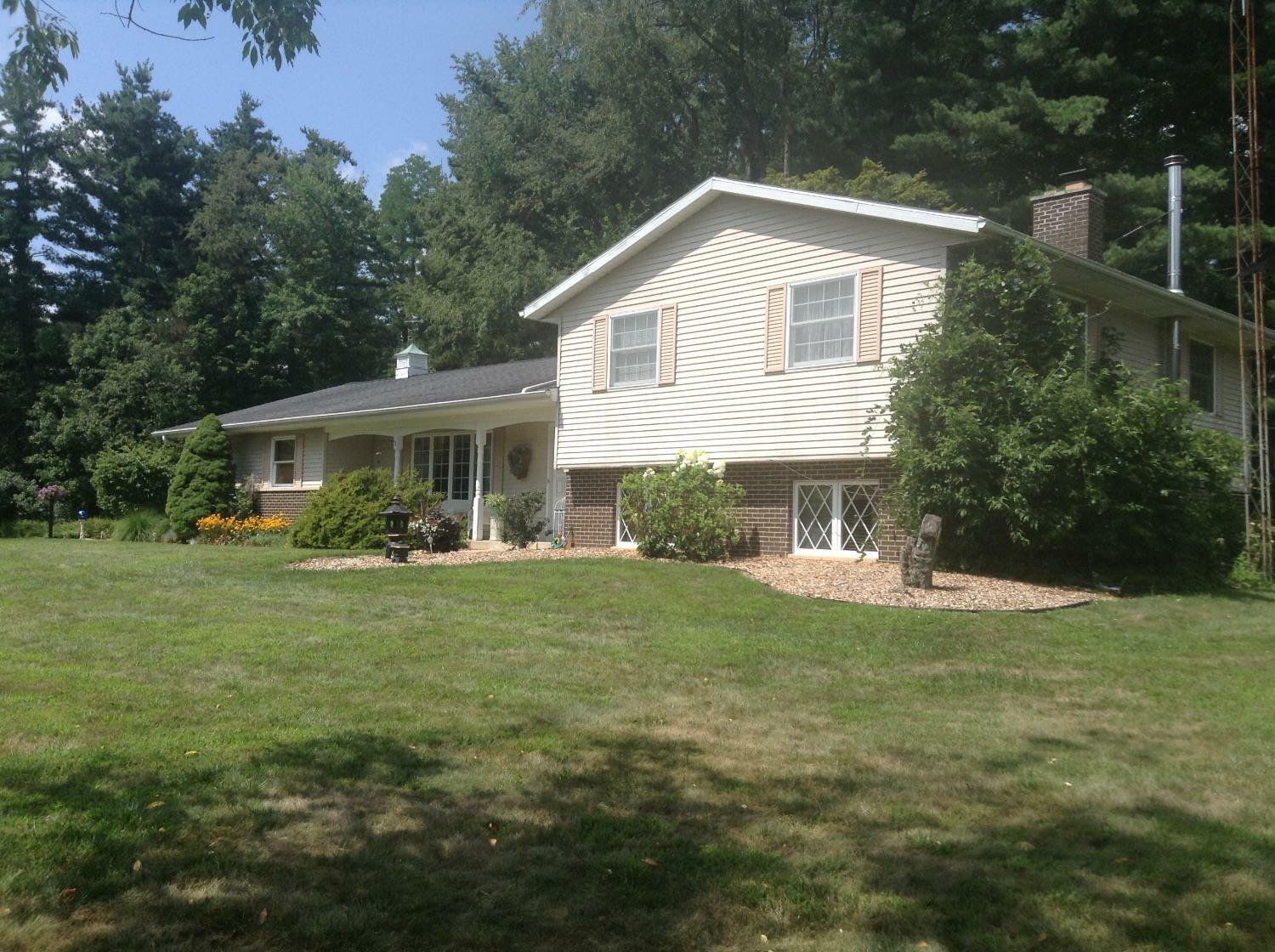 Property Photo: 6644 N 200 IN 46350
