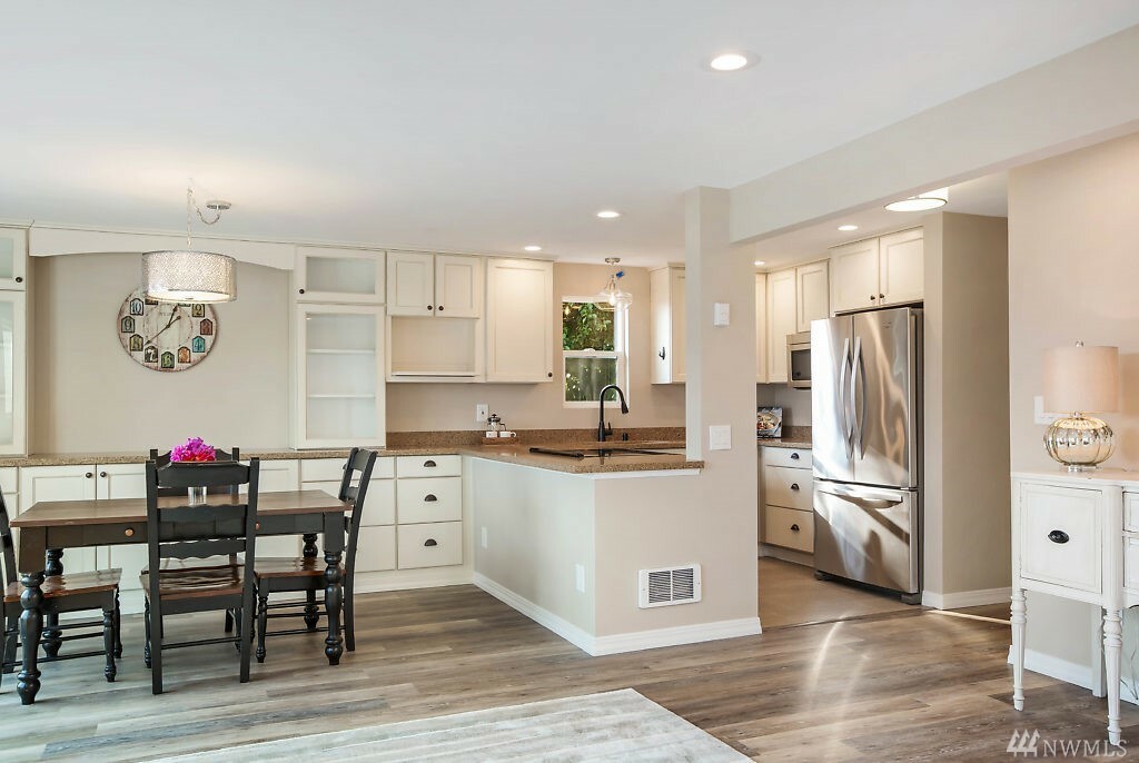 Property Photo: 74 Kinkaid Dr WA 98239