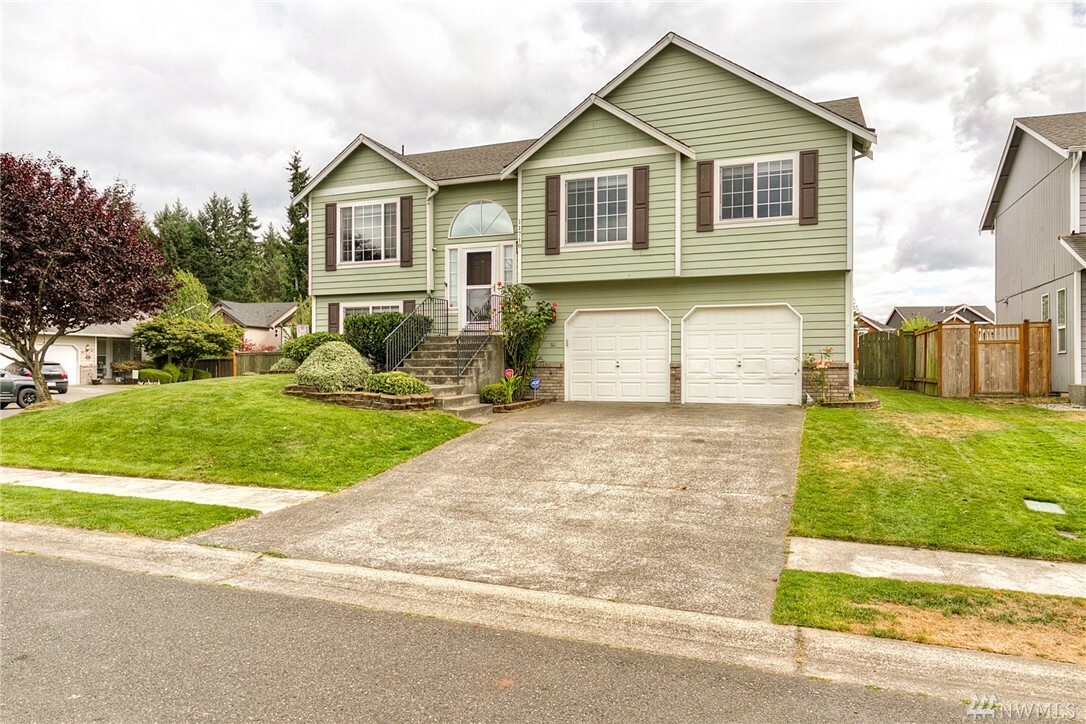 Property Photo: 11718 172nd St E WA 98374