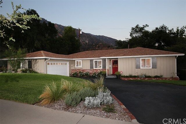 Property Photo:  2100 N Altadena Drive  CA 91107 
