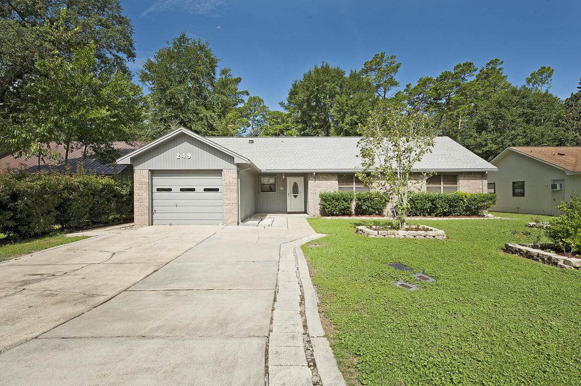 Property Photo:  249 Honeysuckle Way  FL 32578