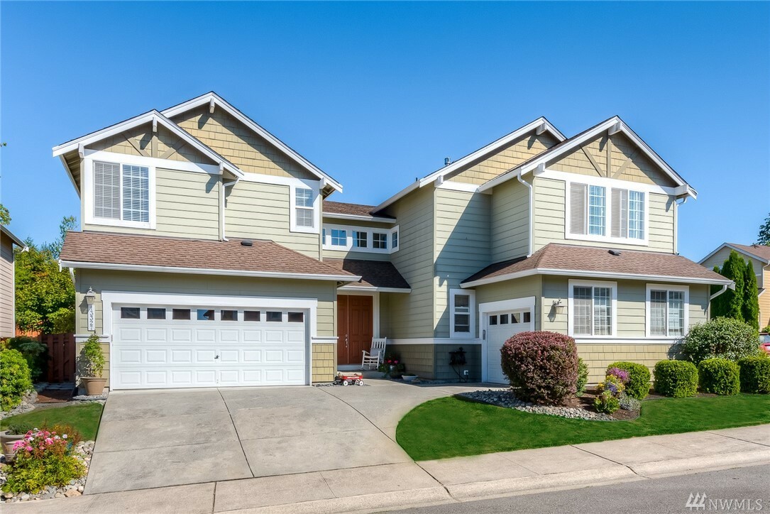 Property Photo: 13327 70th Dr SE WA 98296