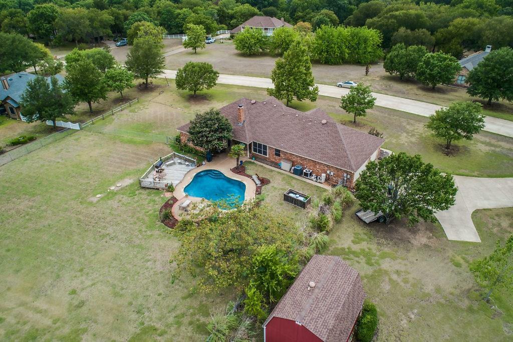 Property Photo:  430 S Clinton Lane  TX 76065 