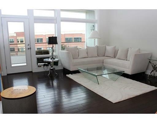 Property Photo: 23 Shipyard Dr 406 MA 02043