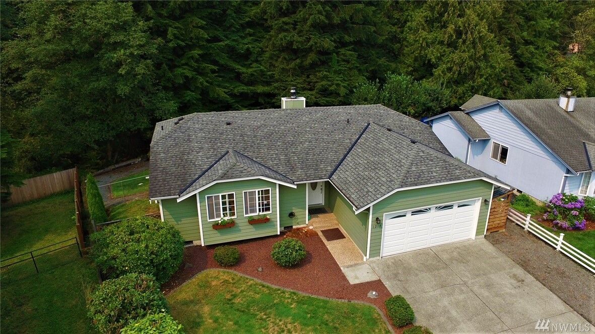 Property Photo: 1214 102nd Dr SE WA 98258